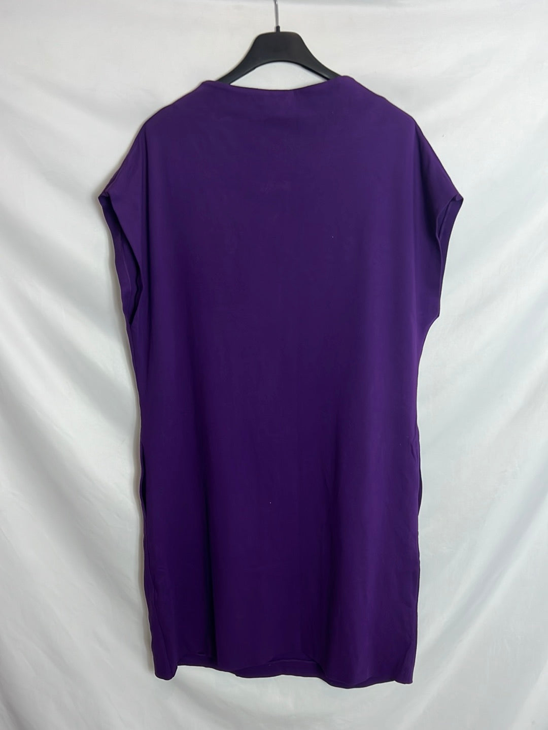 CORTEFIEL. Vestido morado detalle escote. T L