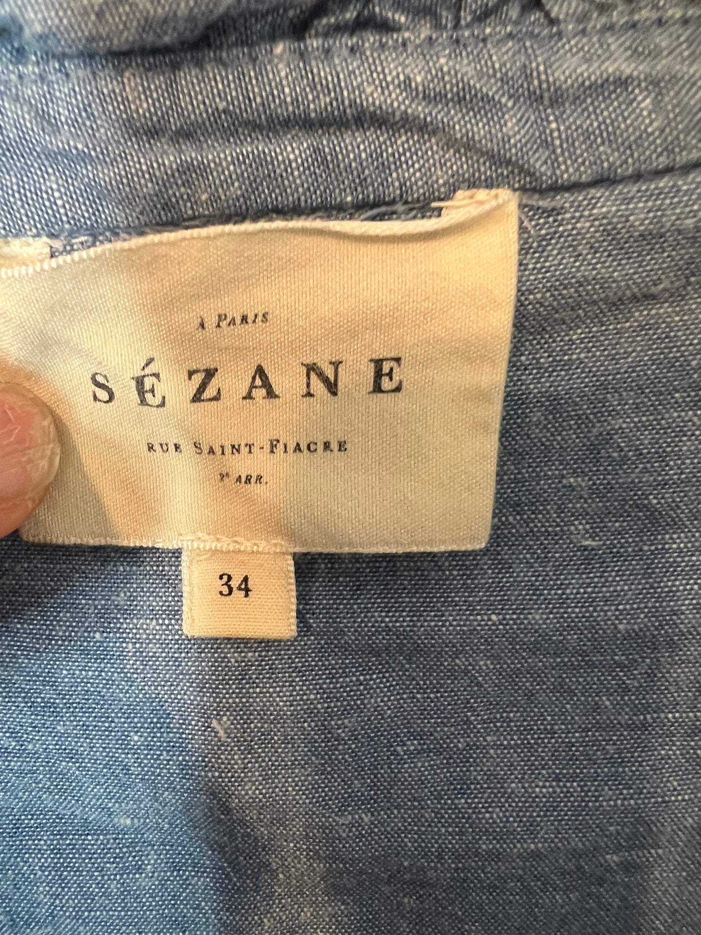 SEZANE. Blusa azul bordada T.34