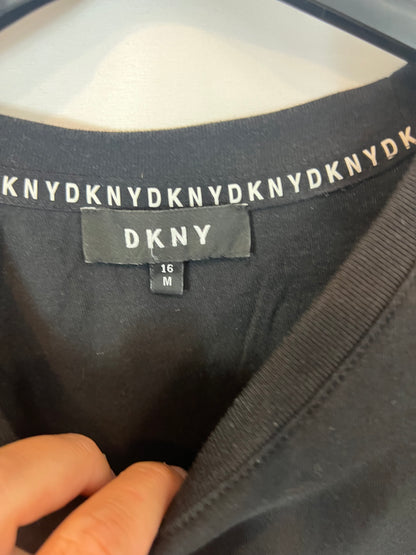 DKNY. Camiseta negra estampada. T 16 años