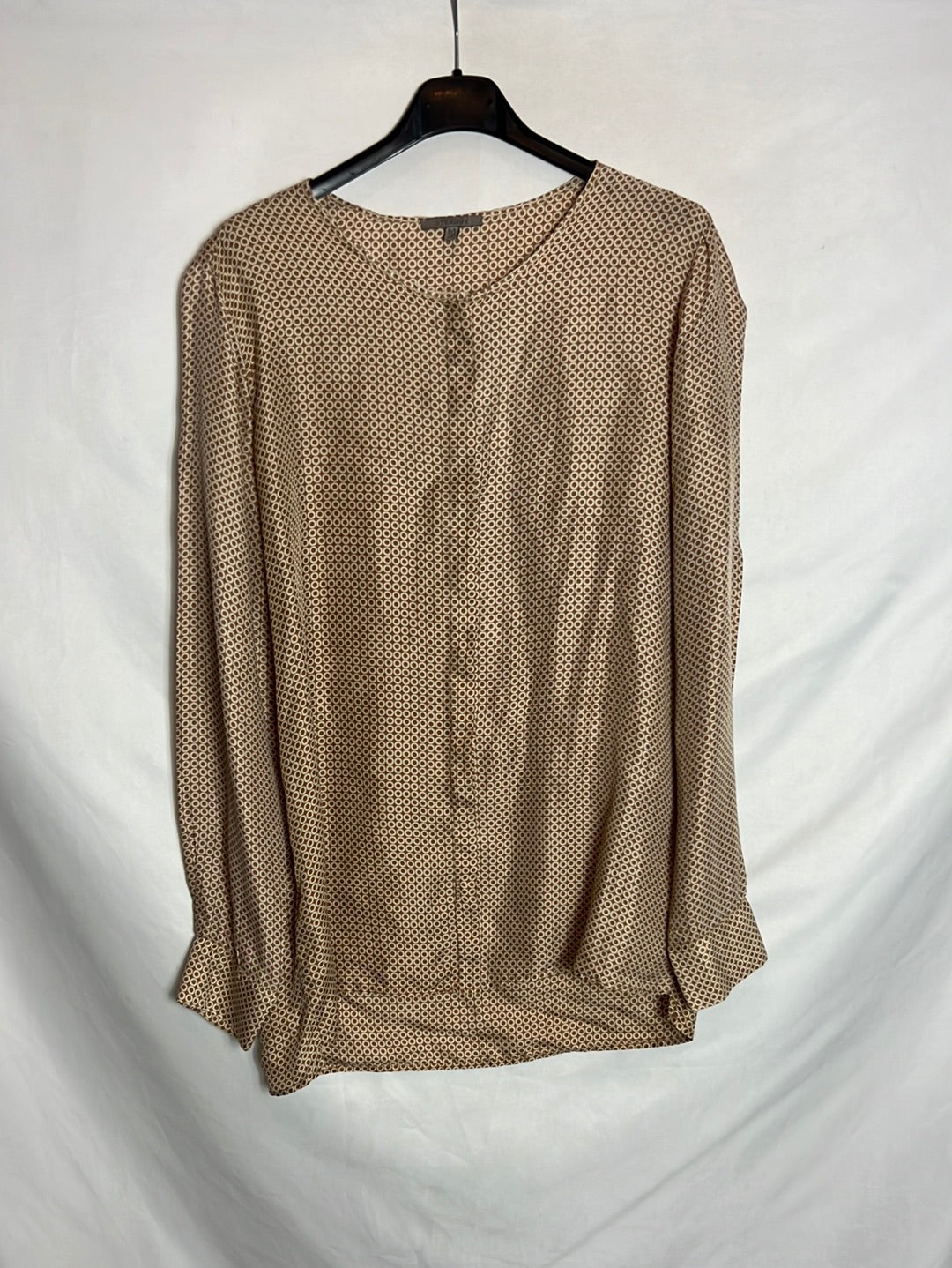 UTERQÜE. Blusa seda beige estampada. T M