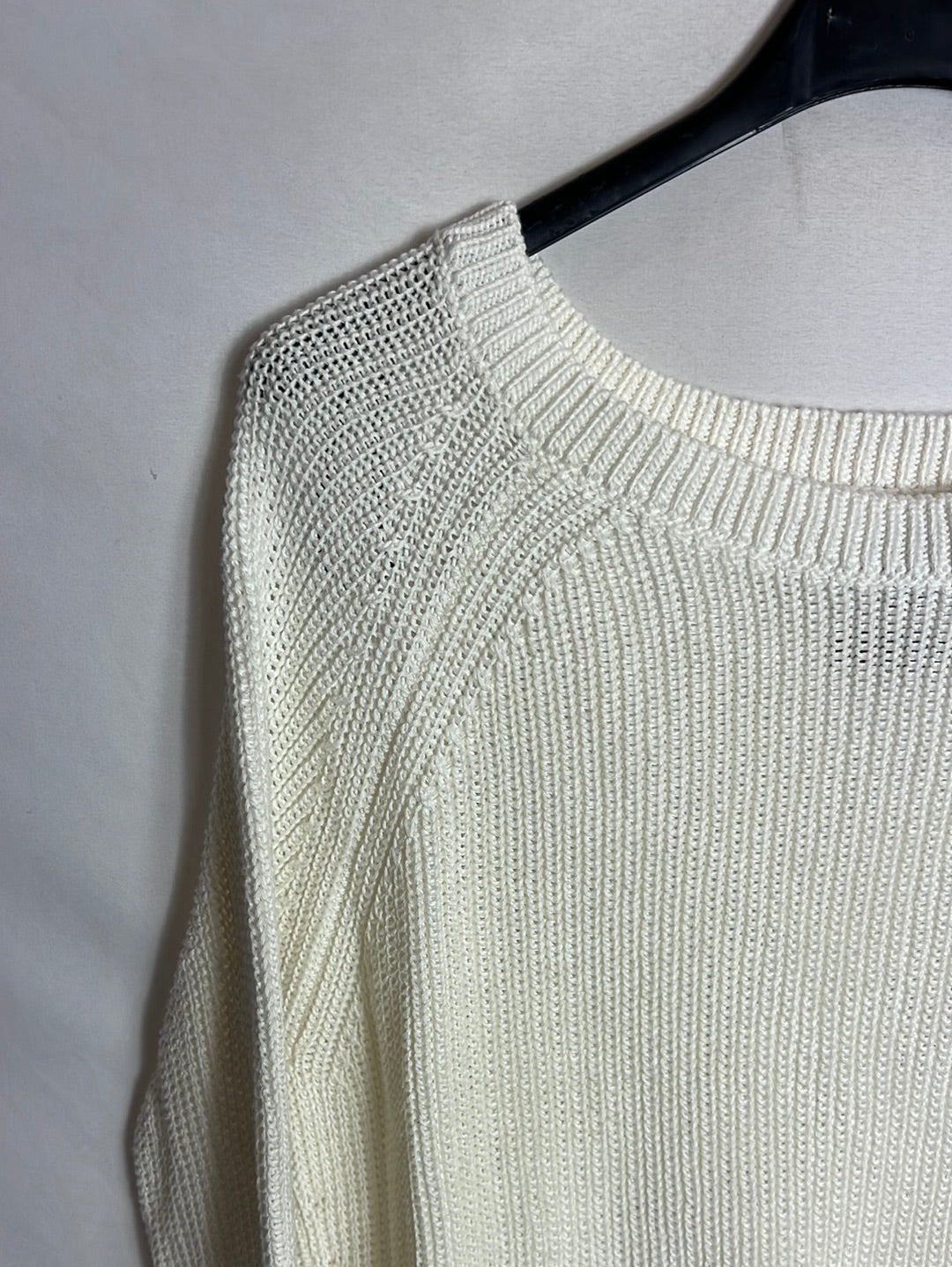 MASSIMO DUTTI. Jersey blanco asimétrico. T M