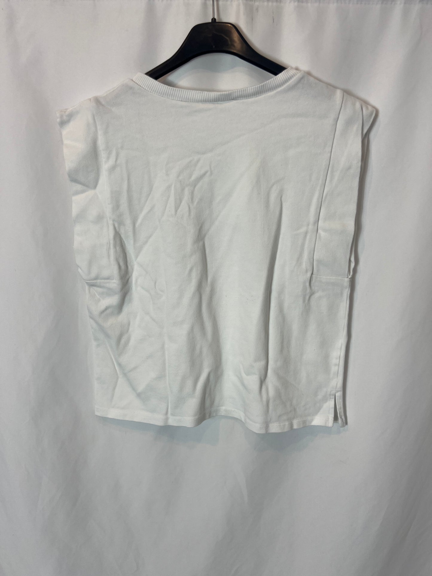 ZARA. Top blanco botones dorados. T S