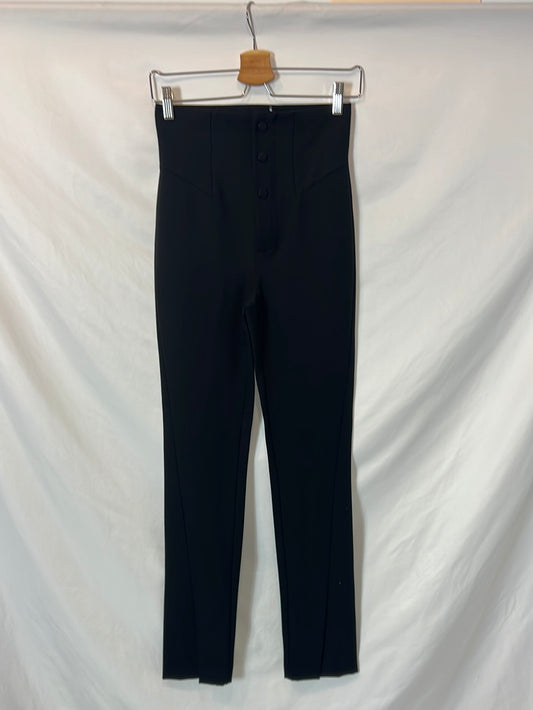 ZARA. Pantalón negro botones T.s