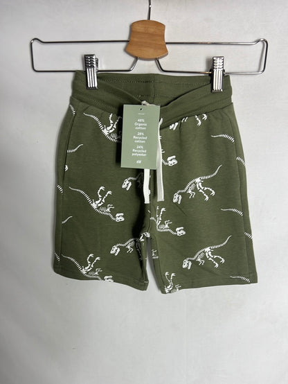 H&M. Bermudas verdes dinosaurios. T 5-6 años