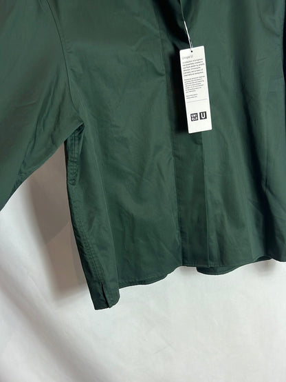 UNIQLO. Camisa verde oscuro algodón. T XS