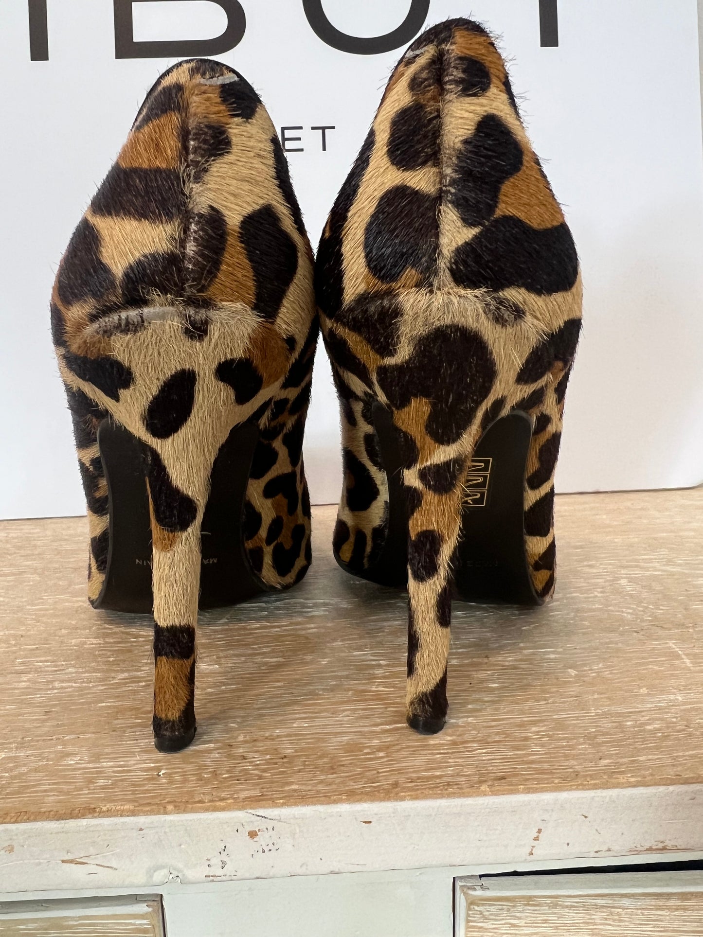 MAS 34. Zapatos animal print pelito  T.37