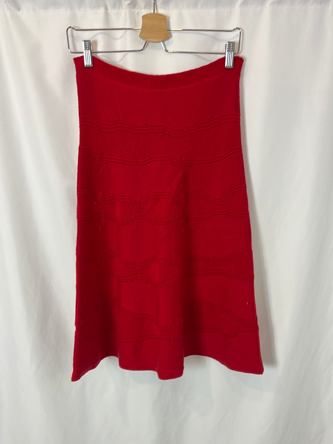 ANAUVE. Falda midi roja lana T.40