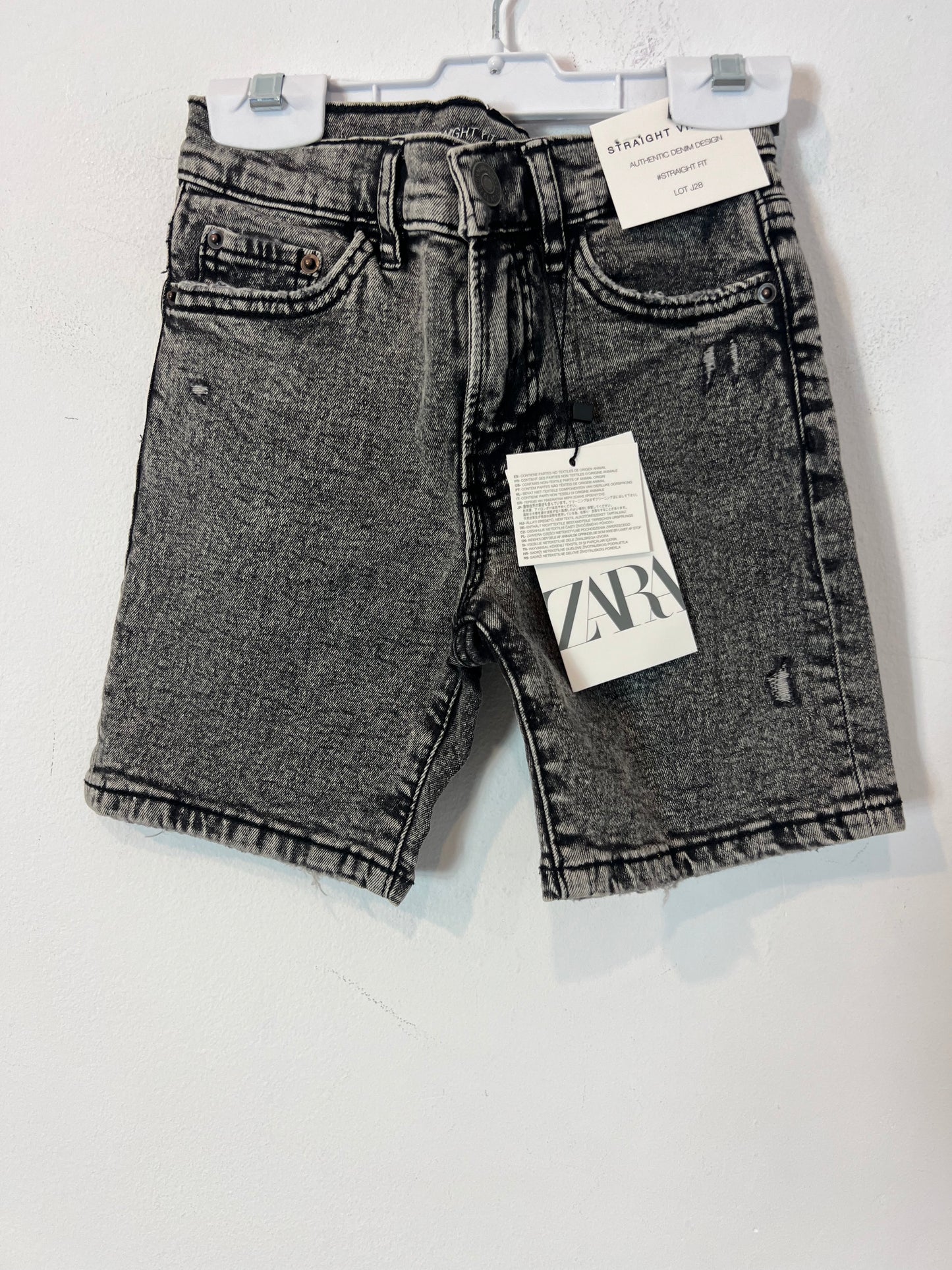 ZARA. Bermuda denim efecto desgastado. T 6 años