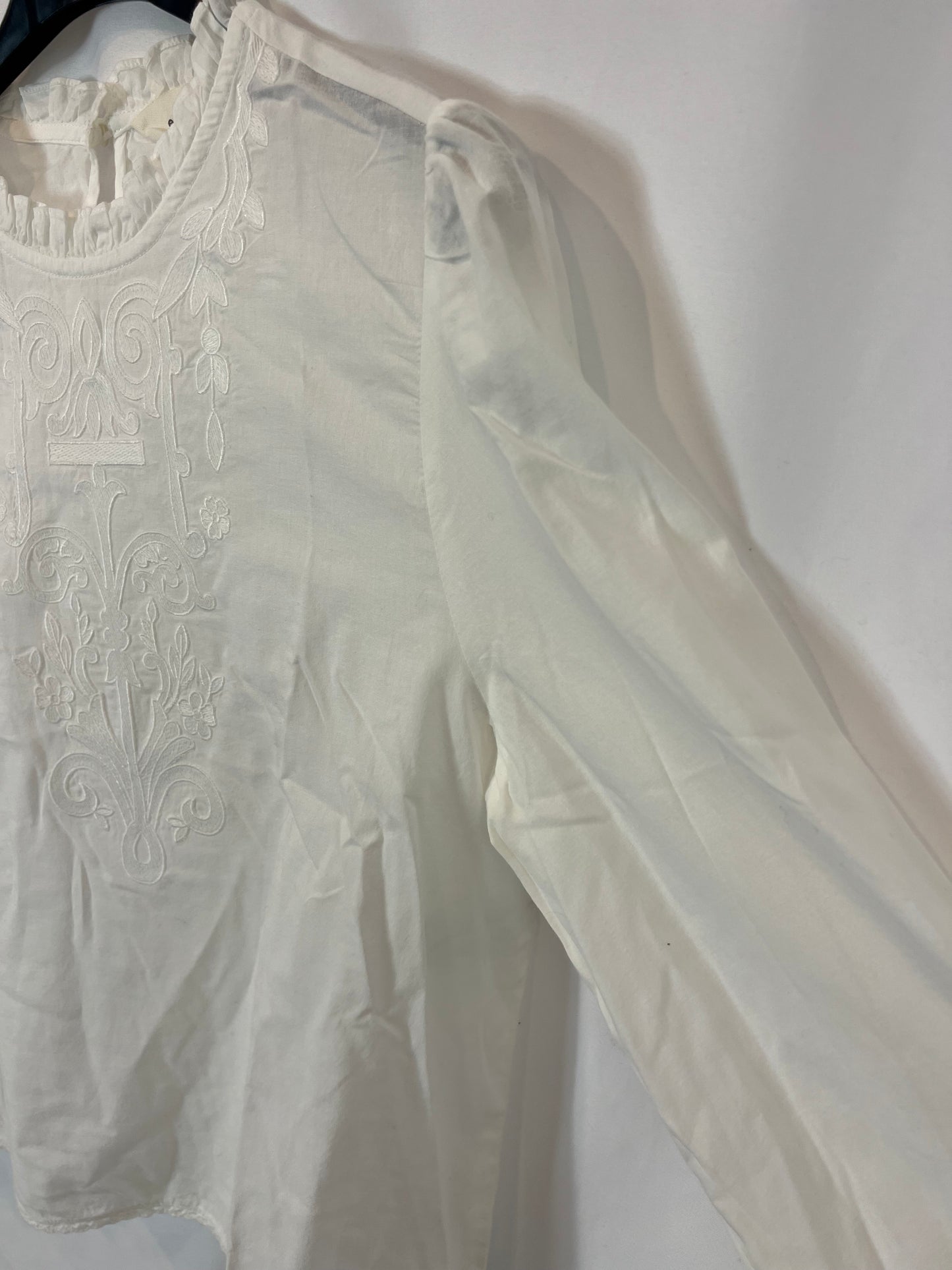 ESE OESE. Blusa blanca algodón bordados. T S