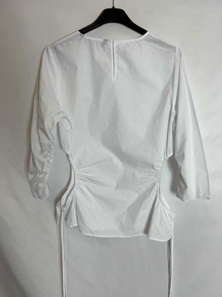 ZARA. Blusa blanca aperturas. T XS