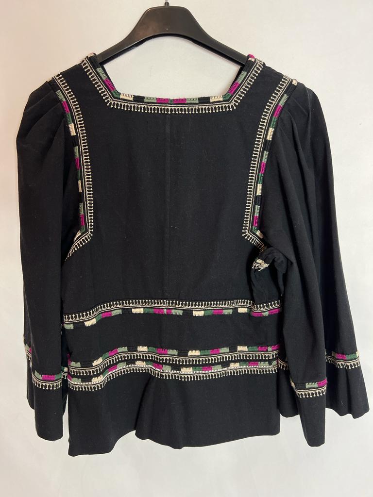 ISABEL MARANT. Blusa negra bordados étnicos. T 36