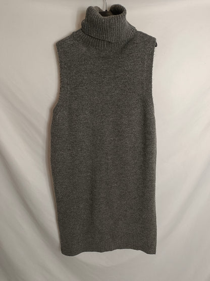 BERSHKA. Vestido punto gris T.s