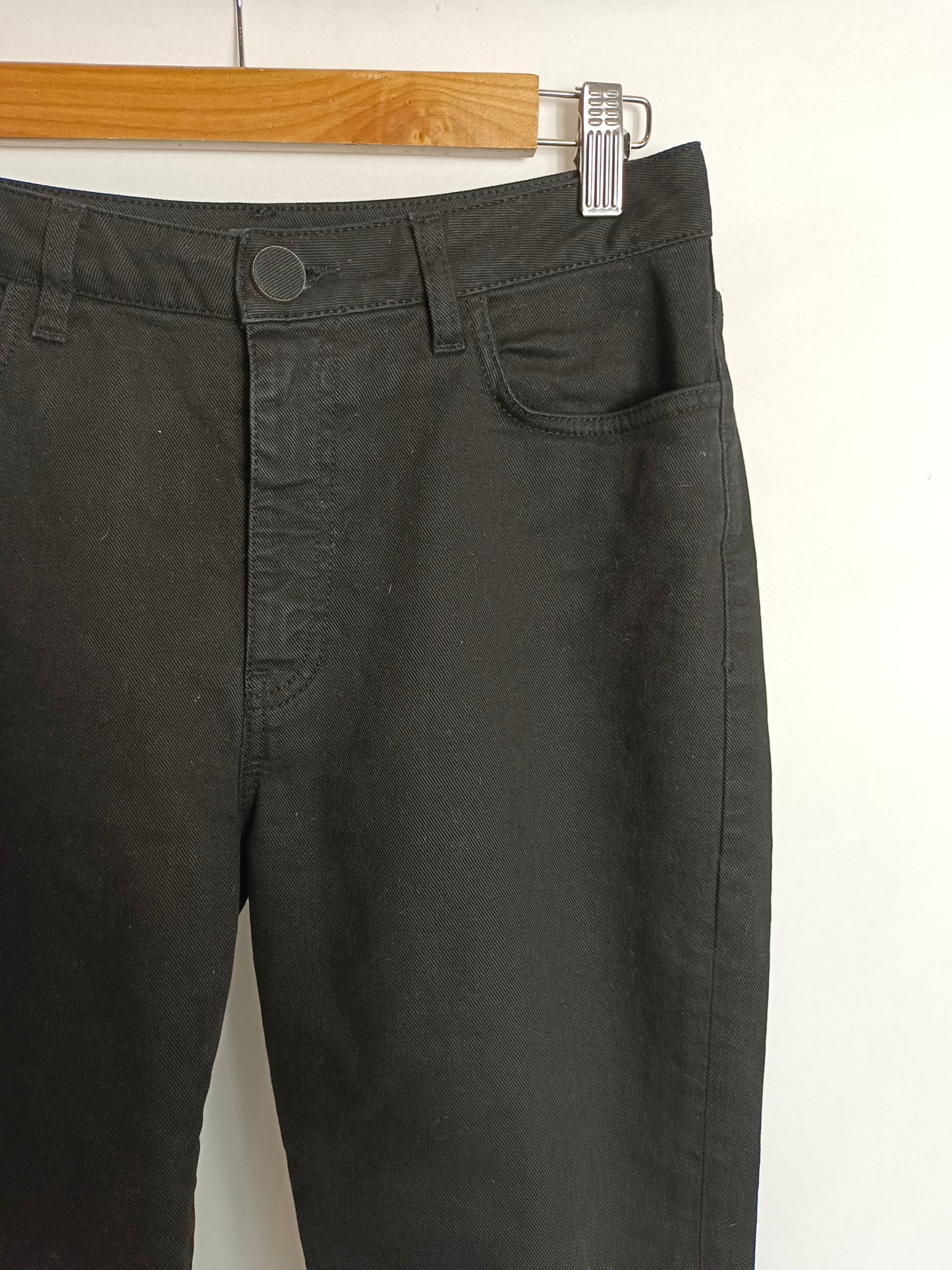 PINKO. Pantalón denim flecos T.38