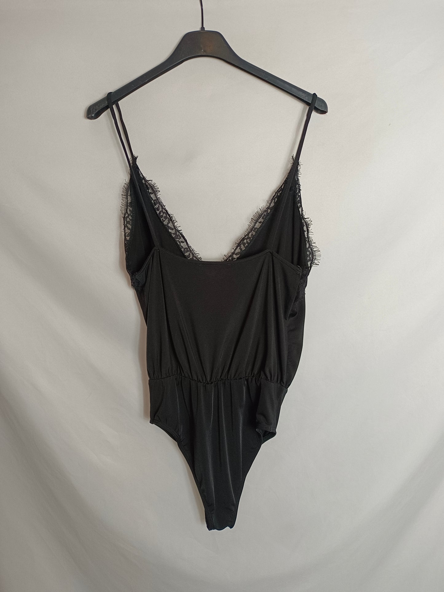 ZARA. Body negro lencero T.M