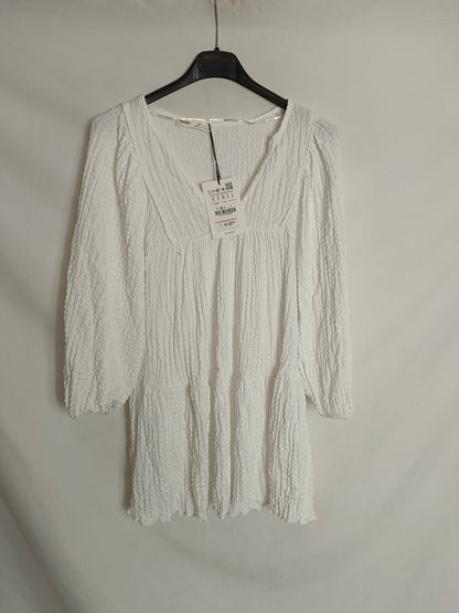 PULL&BEAR. Top blanco textura T.s