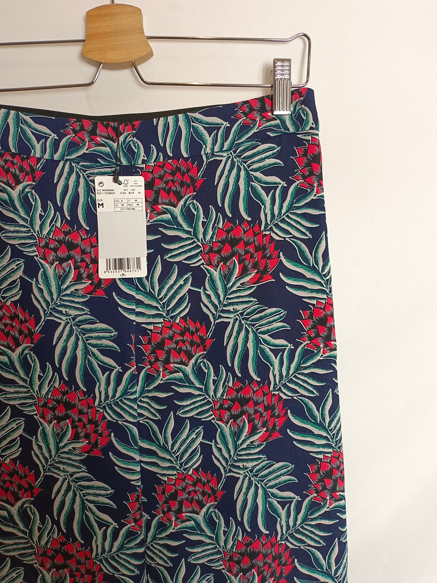 MANGO. Pantalón culotte flores T.m