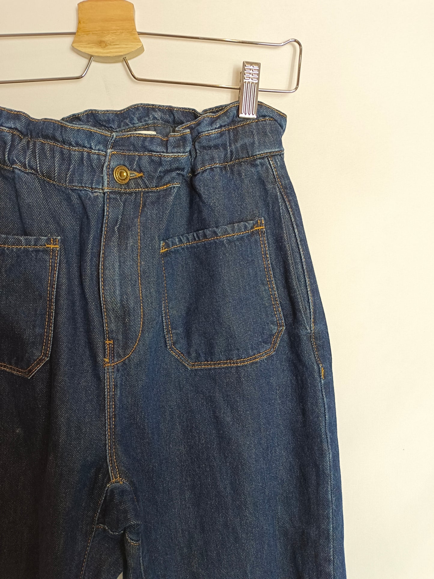 ZARA. Pantalón denim slouchy  T.36