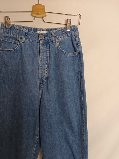 ZARA. Pantalón denim recto  T.34