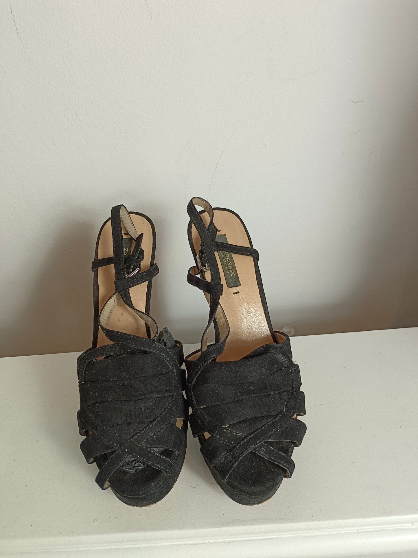 ZARA. Sandalias negras tacón T.37