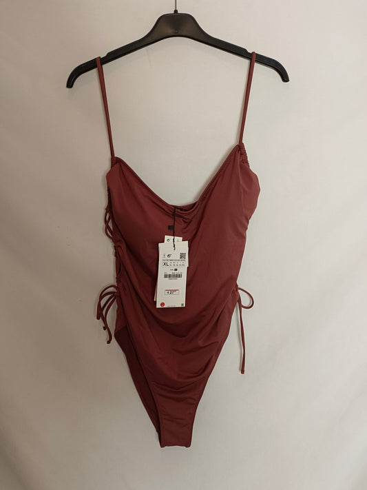 ZARA. Traje de baño marrón T.xl