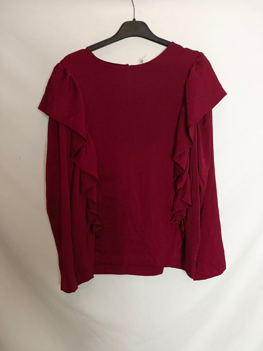 H&M.Blusa volantes burdeos T.s