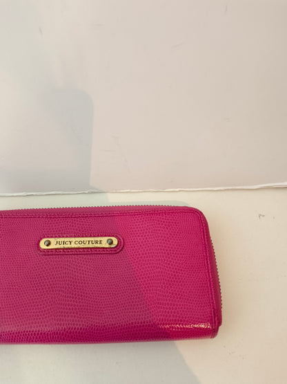 JUICY COUTURE. Cartera rosa piel