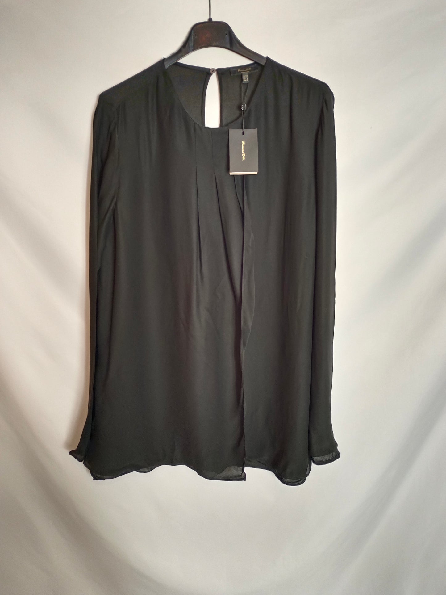 MASSIMO DUTTI. Blusa negra efecto cruzado T.38