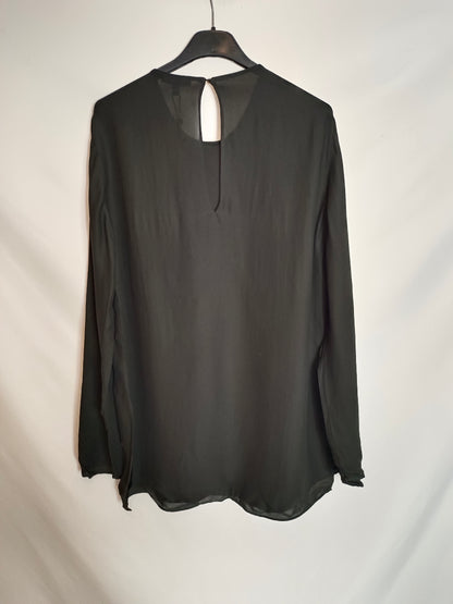 MASSIMO DUTTI. Blusa negra efecto cruzado T.38