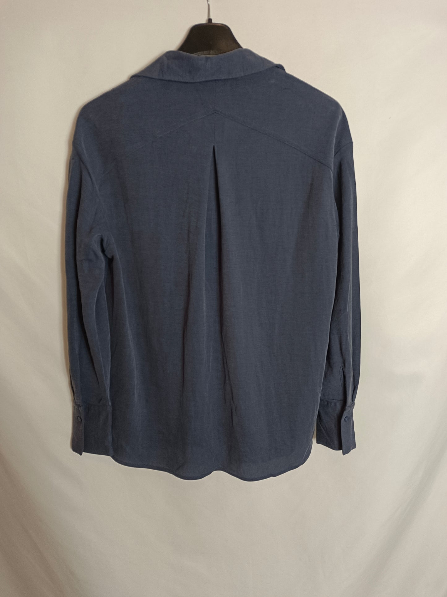 MASSIMO DUTTI. Blusa azul textura T.s