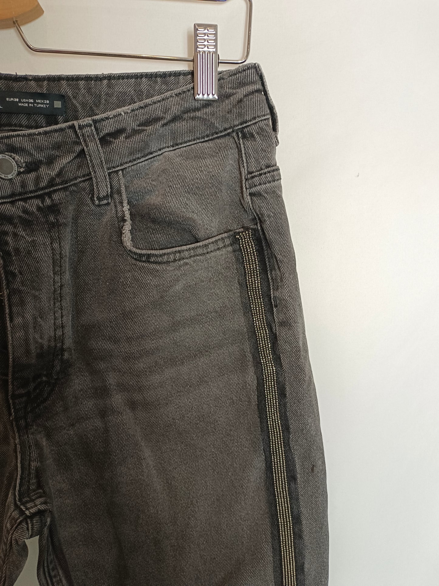 ZARA. Denim  abalorios T.38