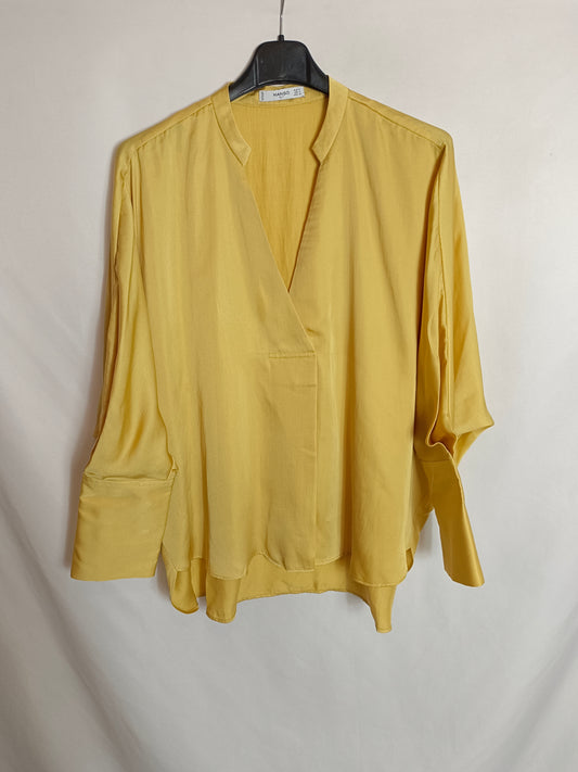 MANGO. Blusa mostaza fluida T.s