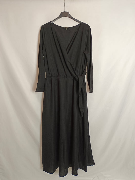 MASSIMO DUTTI. Vestido negro largo volante T.m