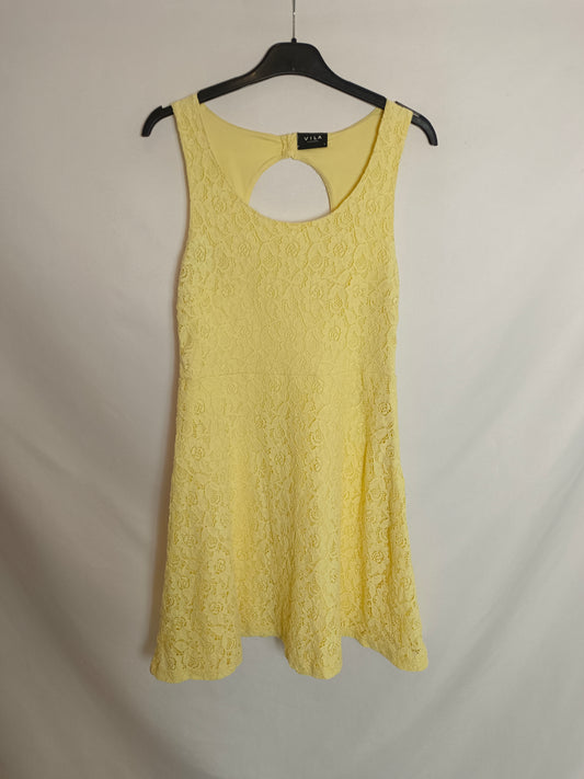 VILA. Vestido corto amarillo encaje. T S