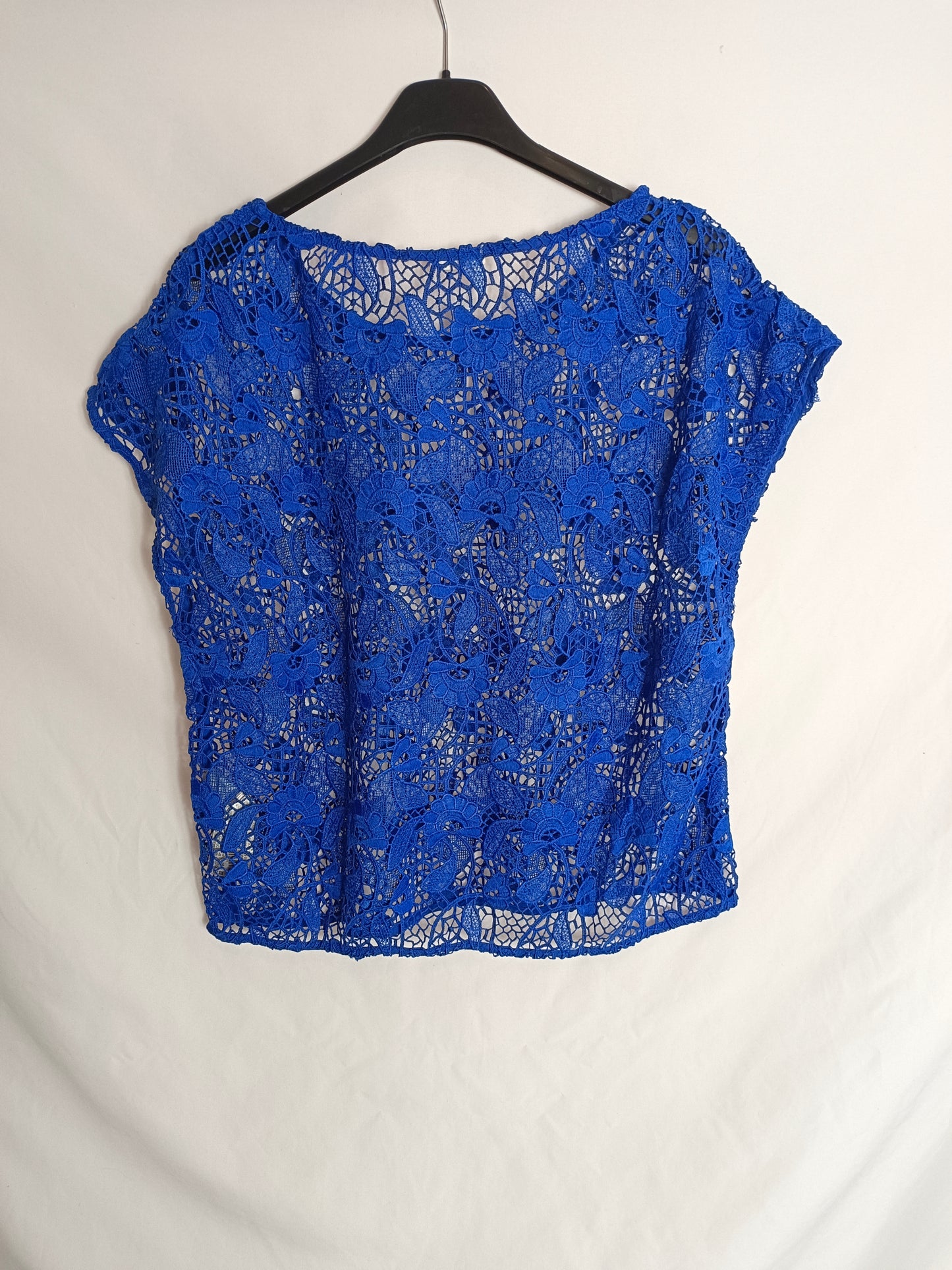 OYSHO. Top azul encaje T.m