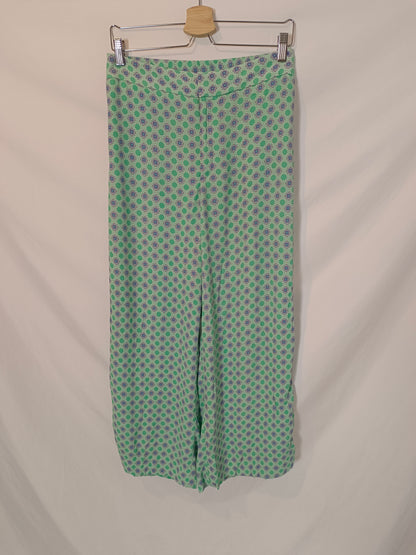 MANGO. Pantalón ancho verde estampado T.m