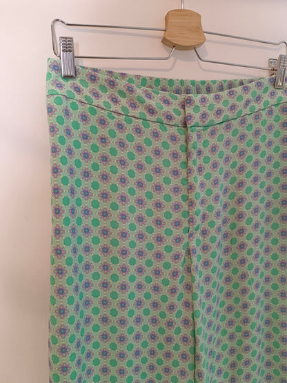 MANGO. Pantalón ancho verde estampado T.m