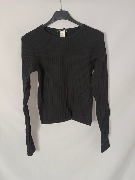 ZARA. Top negro canalé T.xs/s