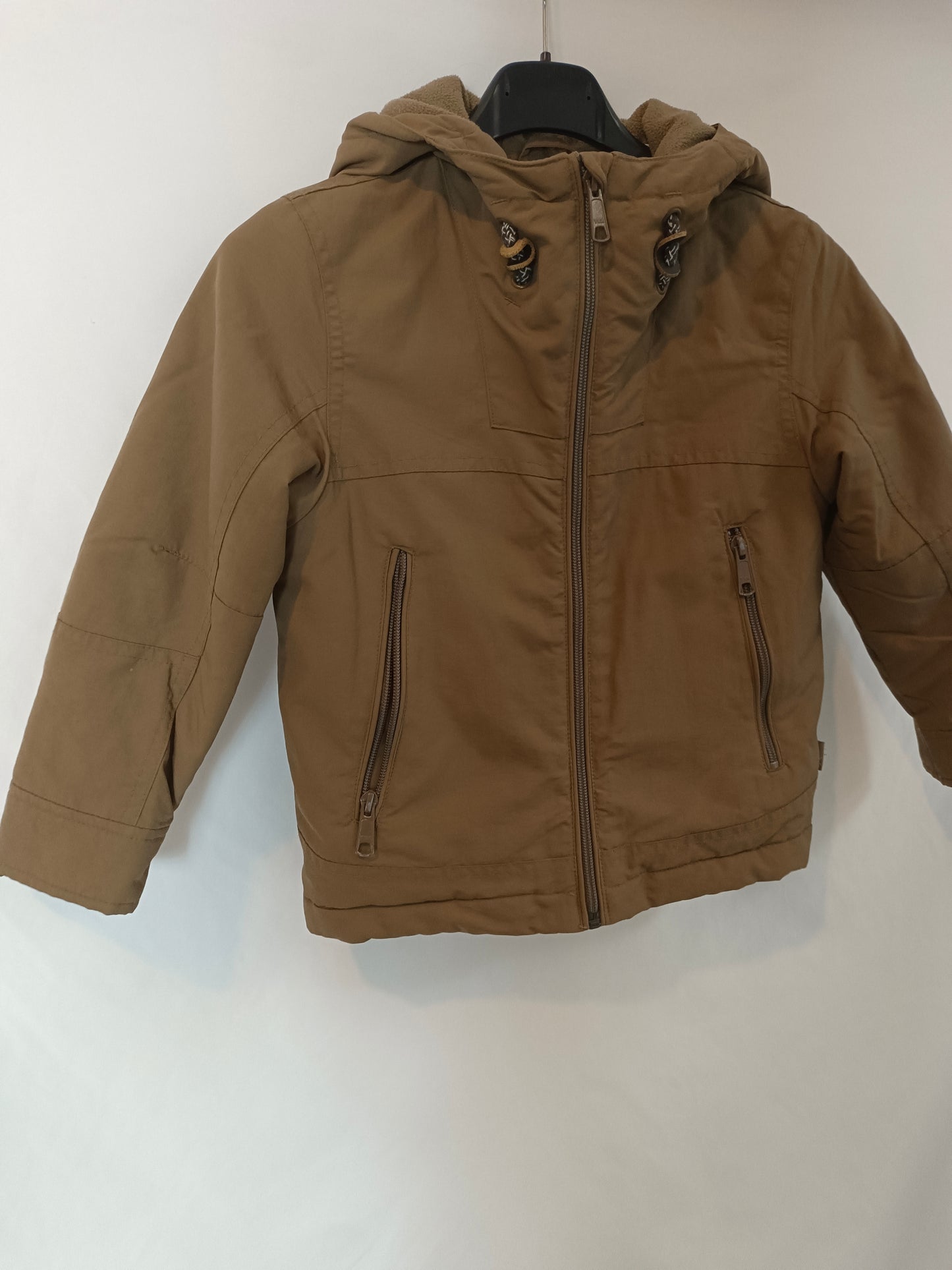 BENETTON. Parka marrón capucha T.u (3-4 años)