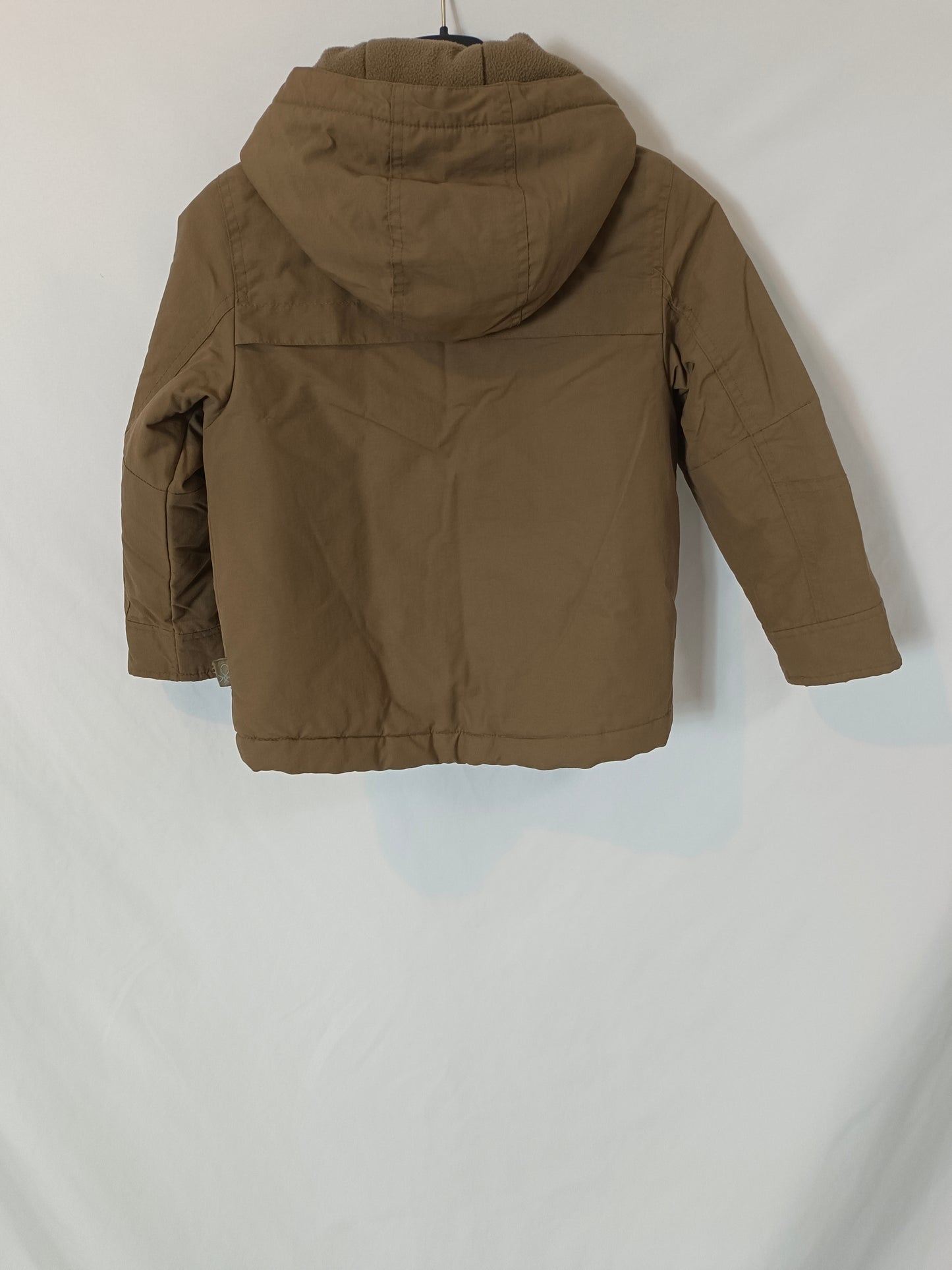 BENETTON. Parka marrón capucha T.u (3-4 años)