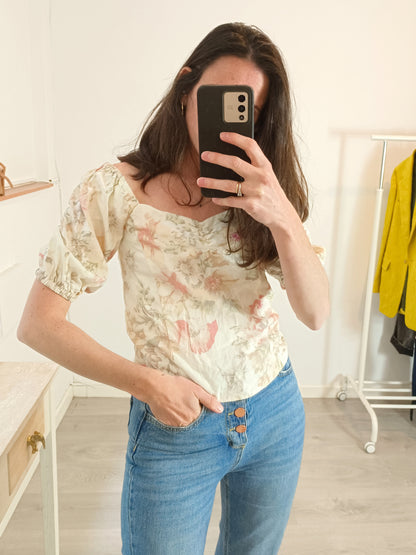 H&M. top beige flores T.34