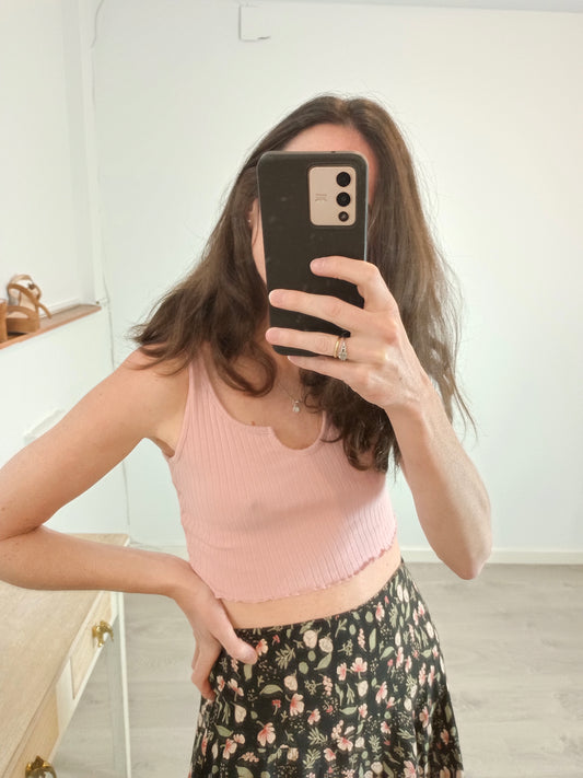 SHEIN. Crop top rosa canalé. TS