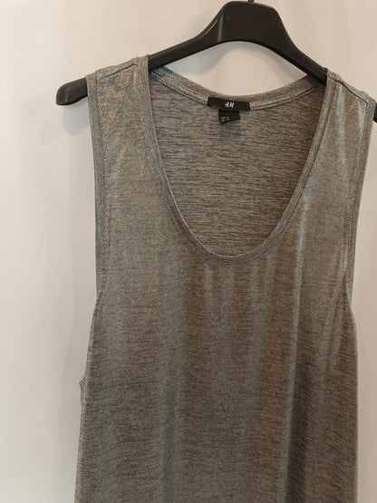 H&M. Camiseta fluida plateada T.xl