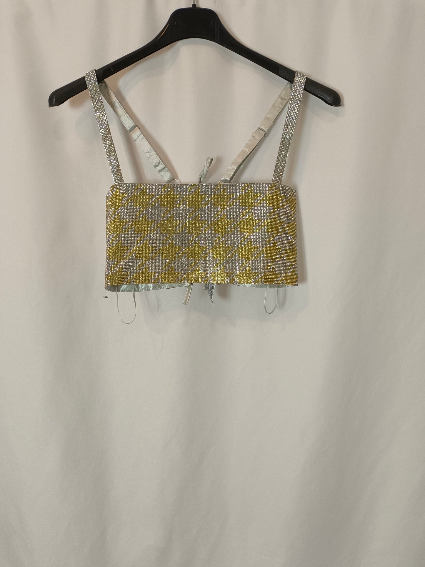 BERSHKA. Croptop brillantes Tu(s/m)