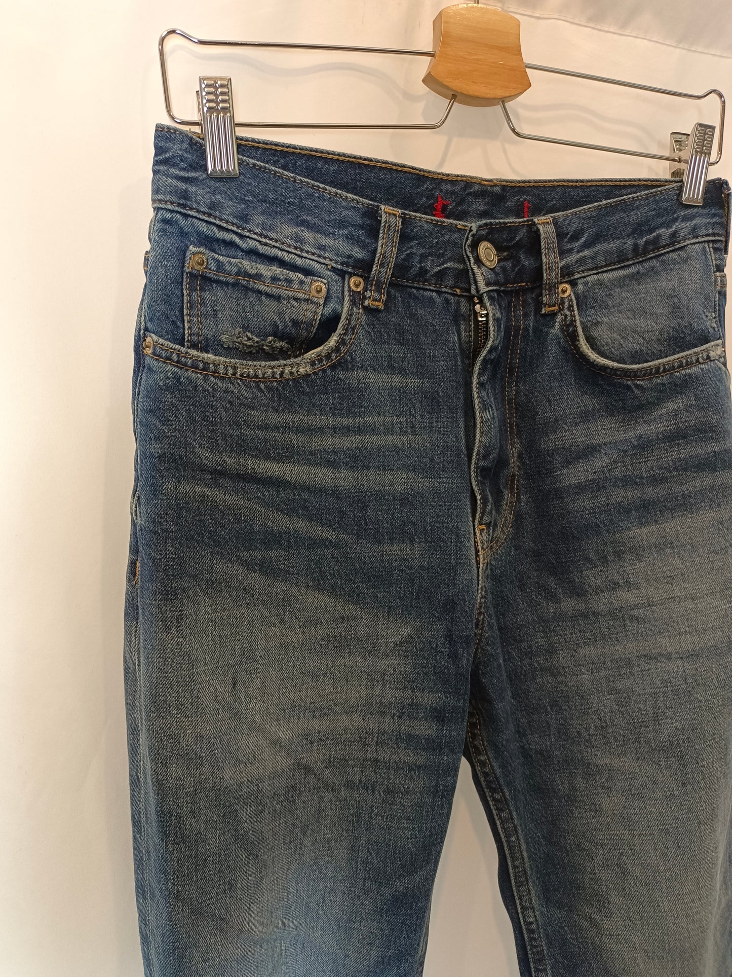 ZARA. Pantalón recto denim T.36