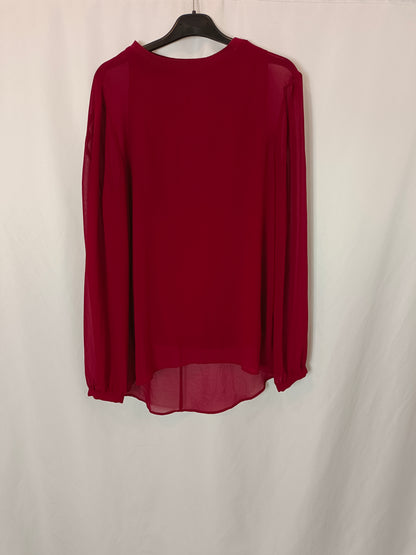 ZARA. Blusa burdeos fluida T.m