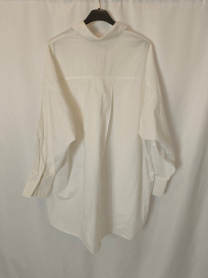 STRADIVARIUS. camisa/vestido blanco oversized T.Xs