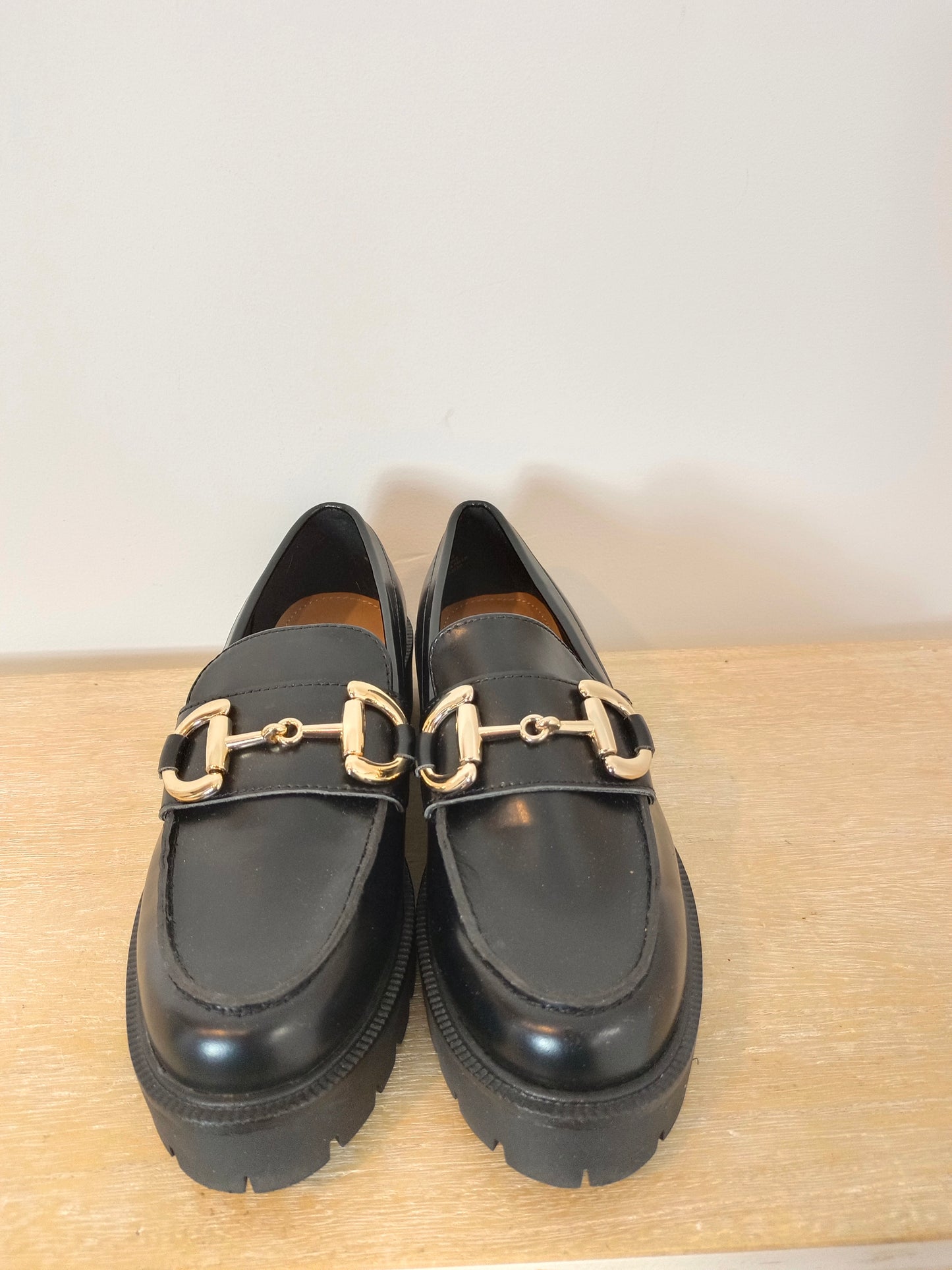 H&M. Mocasines negros detalles T.38