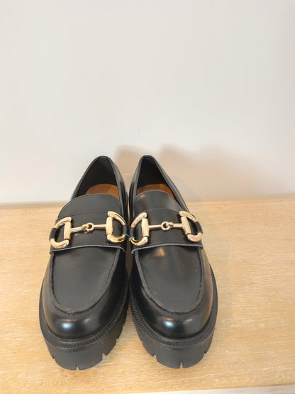 H&M. Mocasines negros detalles T.38