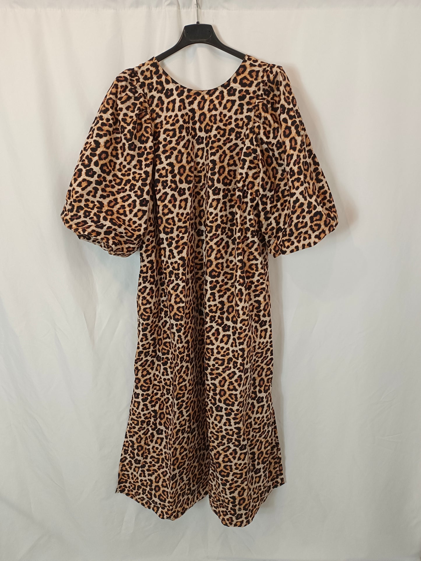 H&M. Vestido largo animal print T.m