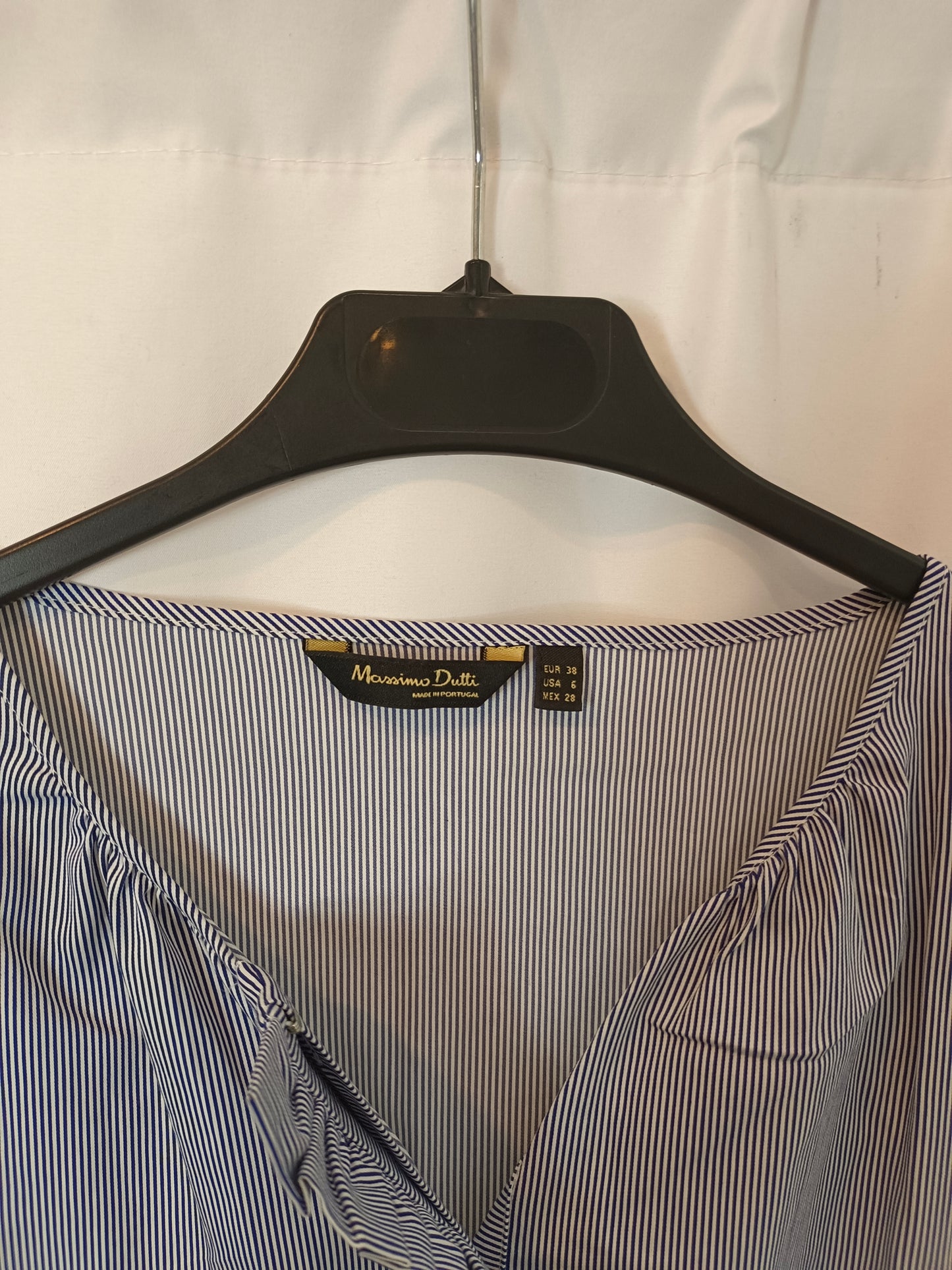 MASSIMO DUTTI. Blusa de rayas azul y blanco T.38